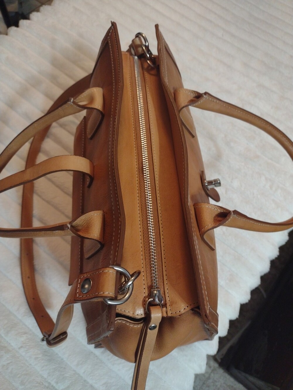 Cavalcanti Genuine Italian Leather Satchel Tan Burnished Extra Strap Red Lining - Picture 6 of 16